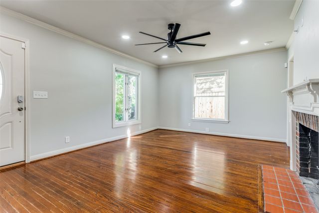 6437 Calmont Avenue, Fort Worth, TX 76116