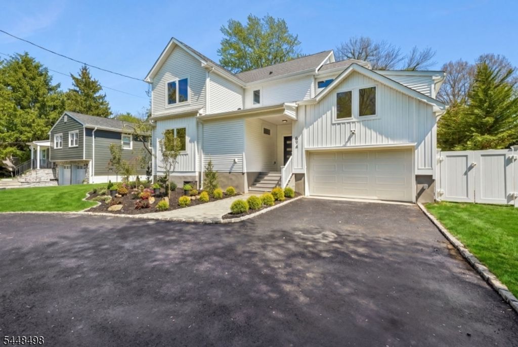 596 White Oak Ridge Rd, Millburn Twp., NJ 07078 — photo 2
