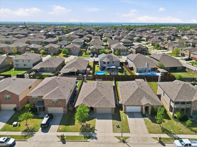 7705 Captain Lane, Fort Worth, TX 76179