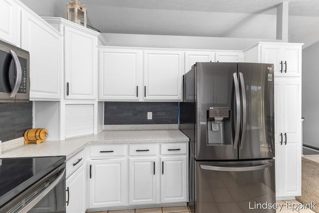 428 Escanaba Lane, Muskegon, MI 49442