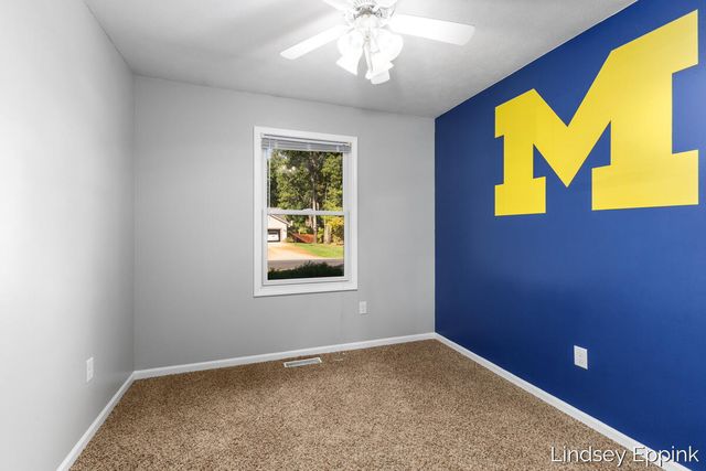 428 Escanaba Lane, Muskegon, MI 49442