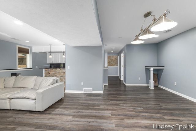 428 Escanaba Lane, Muskegon, MI 49442