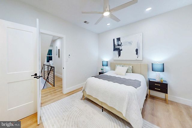 2806 FRANKLIN ST NE, Washington, DC 20018