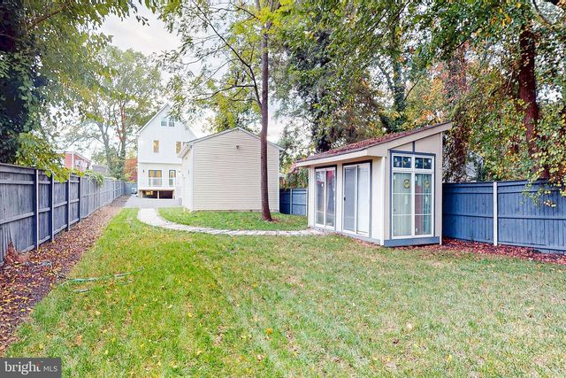 2806 FRANKLIN ST NE, Washington, DC 20018