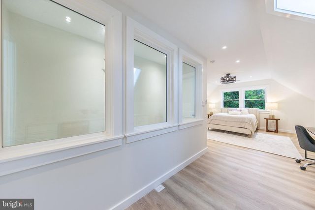 2806 FRANKLIN ST NE, Washington, DC 20018