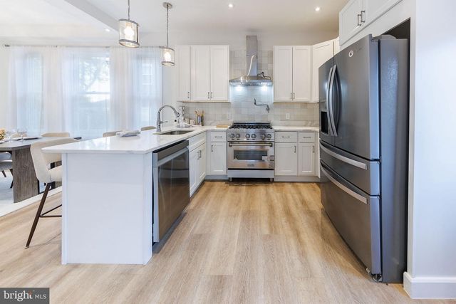 2806 FRANKLIN ST NE, Washington, DC 20018