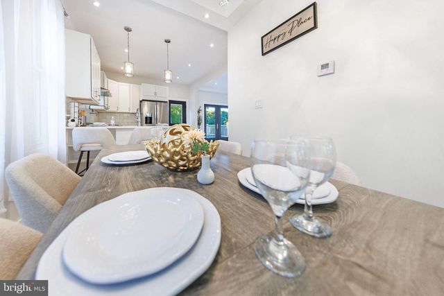 2806 FRANKLIN ST NE, Washington, DC 20018