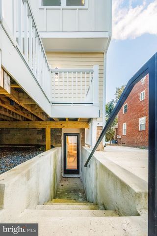 2806 FRANKLIN ST NE, Washington, DC 20018