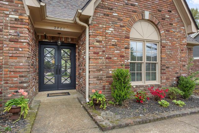 2801 E LEVEE OAKS DR, Collierville, TN 38017