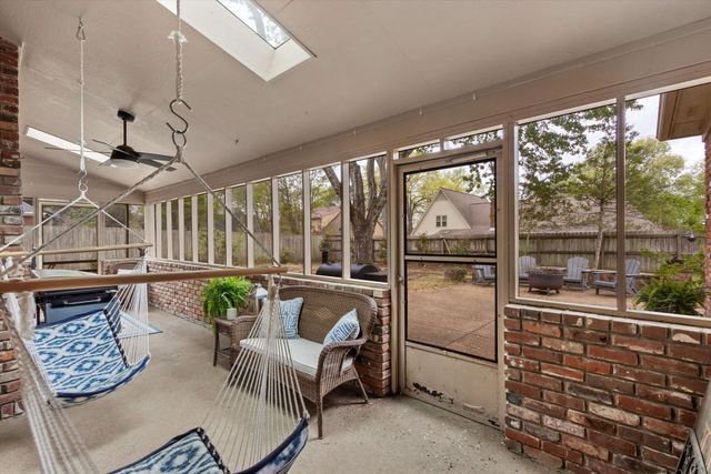 2801 E LEVEE OAKS DR, Collierville, TN 38017