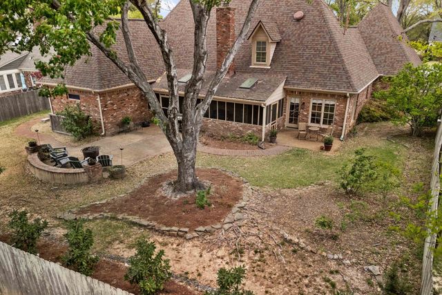 2801 E LEVEE OAKS DR, Collierville, TN 38017