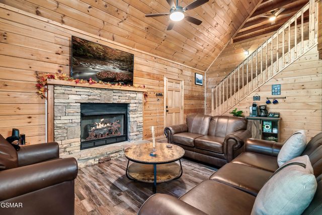 1617 Silver Poplar Lane, Sevierville, TN 37876