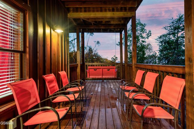 1617 Silver Poplar Lane, Sevierville, TN 37876