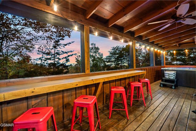 1617 Silver Poplar Lane, Sevierville, TN 37876