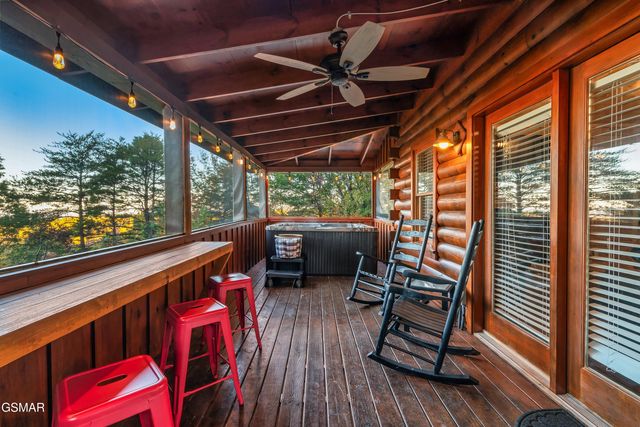 1617 Silver Poplar Lane, Sevierville, TN 37876