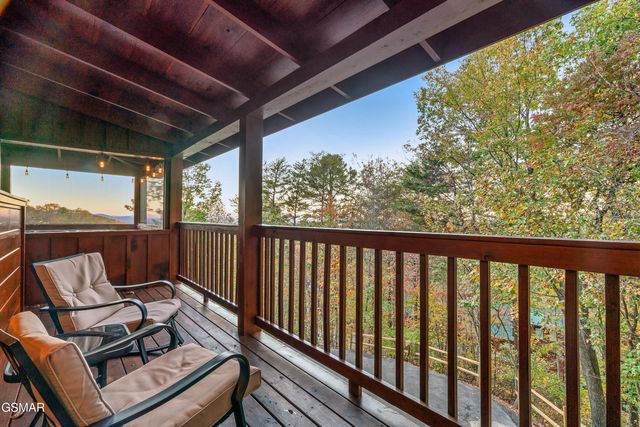 1617 Silver Poplar Lane, Sevierville, TN 37876