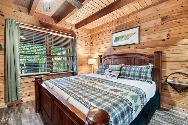 1617 Silver Poplar Lane, Sevierville, TN 37876