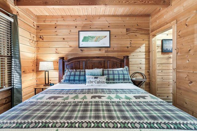 1617 Silver Poplar Lane, Sevierville, TN 37876