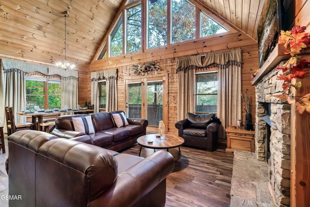 1617 Silver Poplar Lane, Sevierville, TN 37876