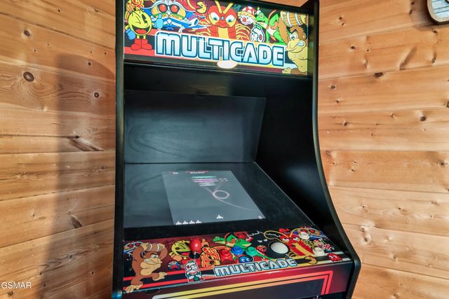 1617 Silver Poplar Lane, Sevierville, TN 37876