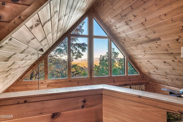 1617 Silver Poplar Lane, Sevierville, TN 37876