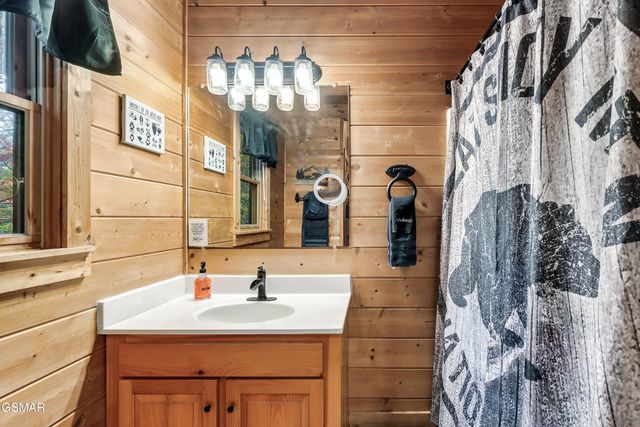 1617 Silver Poplar Lane, Sevierville, TN 37876