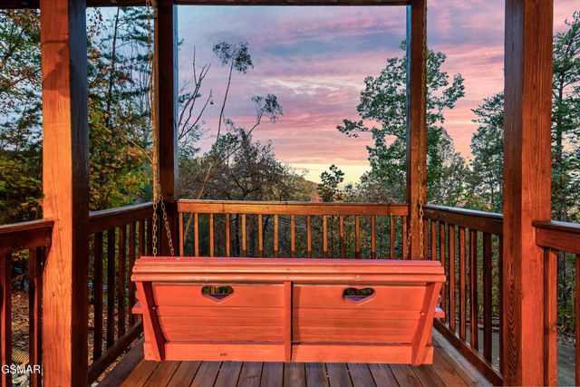 1617 Silver Poplar Lane, Sevierville, TN 37876