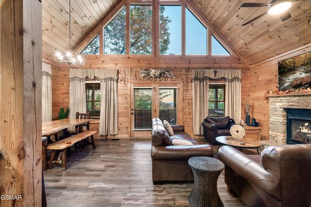 1617 Silver Poplar Lane, Sevierville, TN 37876