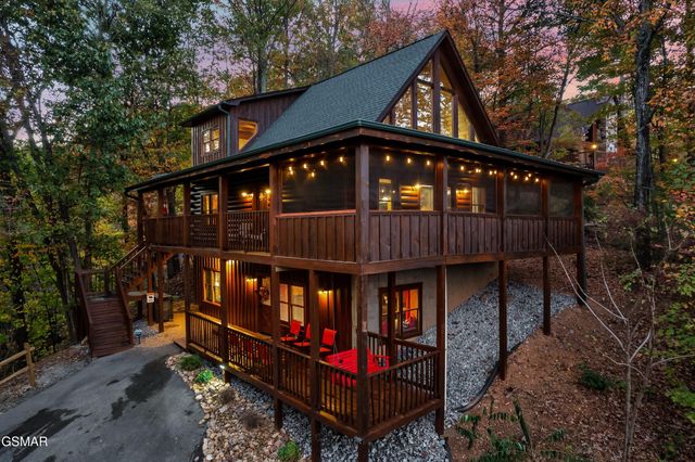 1617 Silver Poplar Lane, Sevierville, TN 37876