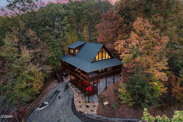 1617 Silver Poplar Lane, Sevierville, TN 37876