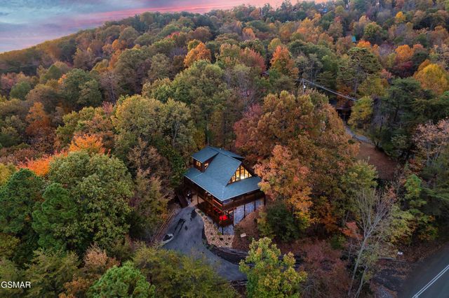 1617 Silver Poplar Lane, Sevierville, TN 37876