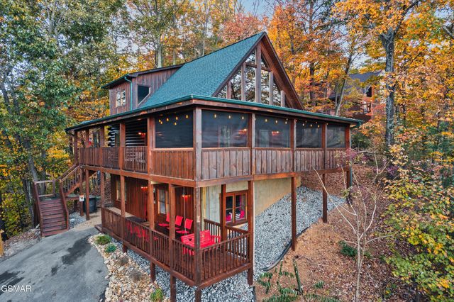 1617 Silver Poplar Lane, Sevierville, TN 37876