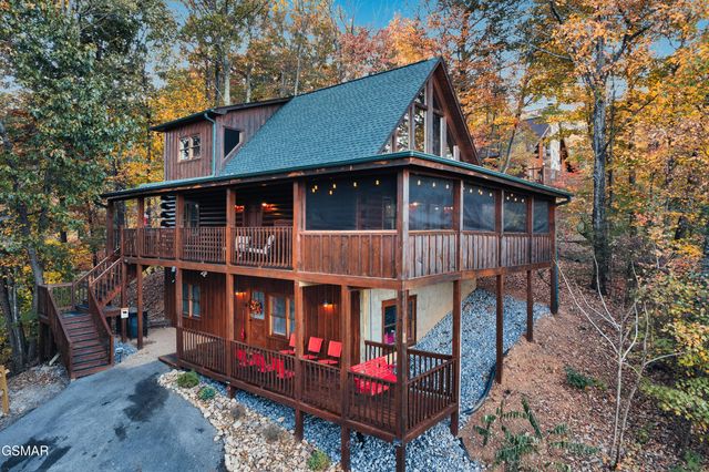 1617 Silver Poplar Lane, Sevierville, TN 37876