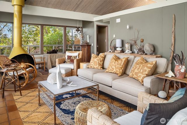 1363 Country Club Drive, Camano Island, WA 98282