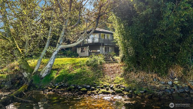 1363 Country Club Drive, Camano Island, WA 98282