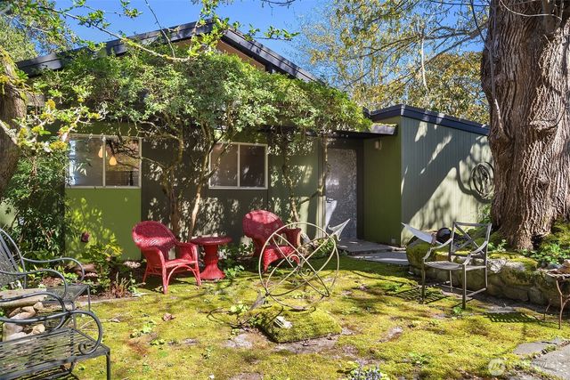 1363 Country Club Drive, Camano Island, WA 98282