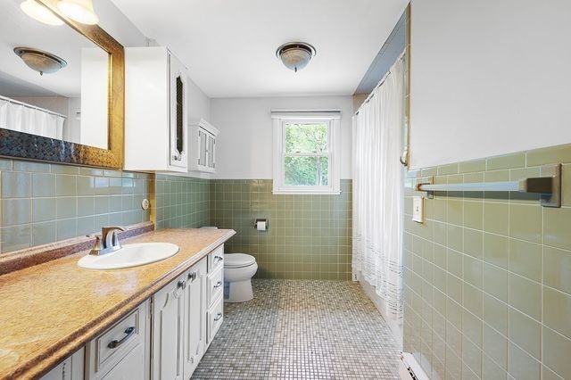 36 Roman Dr, Shrewsbury, MA 01545