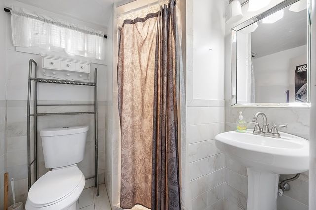 36 Roman Dr, Shrewsbury, MA 01545