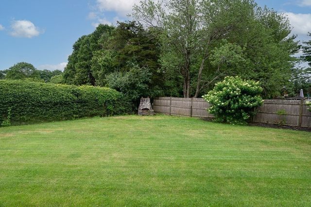 36 Roman Dr, Shrewsbury, MA 01545