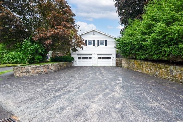 36 Roman Dr, Shrewsbury, MA 01545