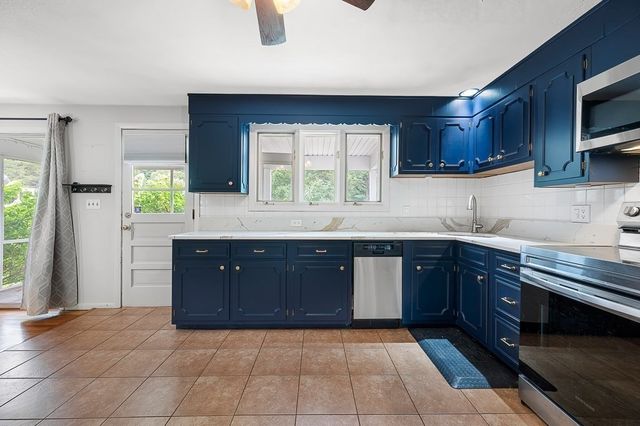 36 Roman Dr, Shrewsbury, MA 01545