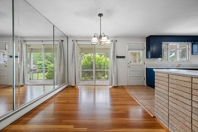 36 Roman Dr, Shrewsbury, MA 01545