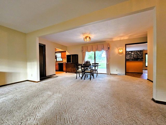 W225N8303 Longview DRIVE, Lisbon, WI 53089