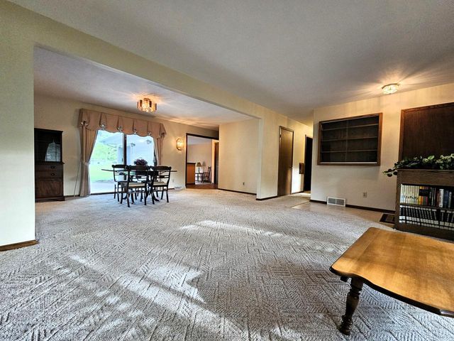 W225N8303 Longview DRIVE, Lisbon, WI 53089