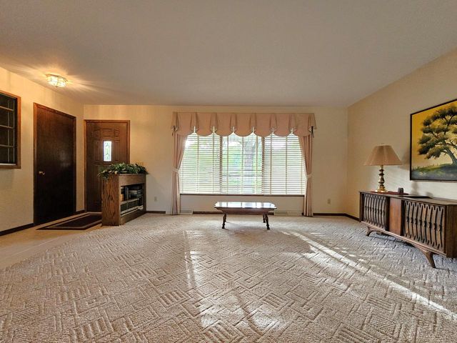 W225N8303 Longview DRIVE, Lisbon, WI 53089
