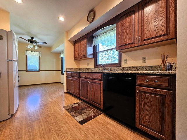 W225N8303 Longview DRIVE, Lisbon, WI 53089