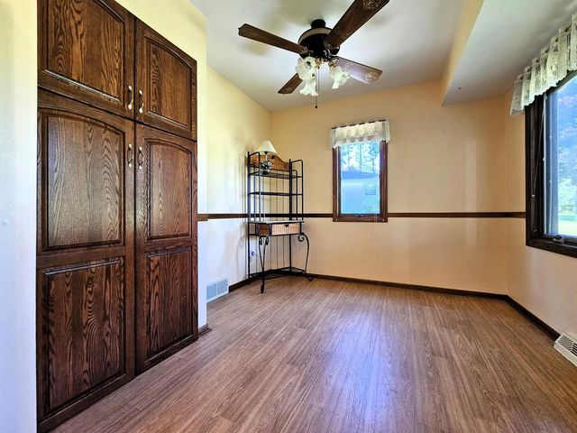 W225N8303 Longview DRIVE, Lisbon, WI 53089