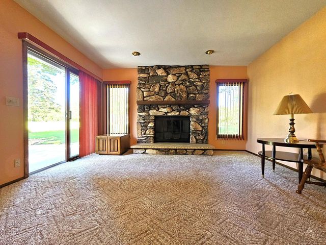 W225N8303 Longview DRIVE, Lisbon, WI 53089