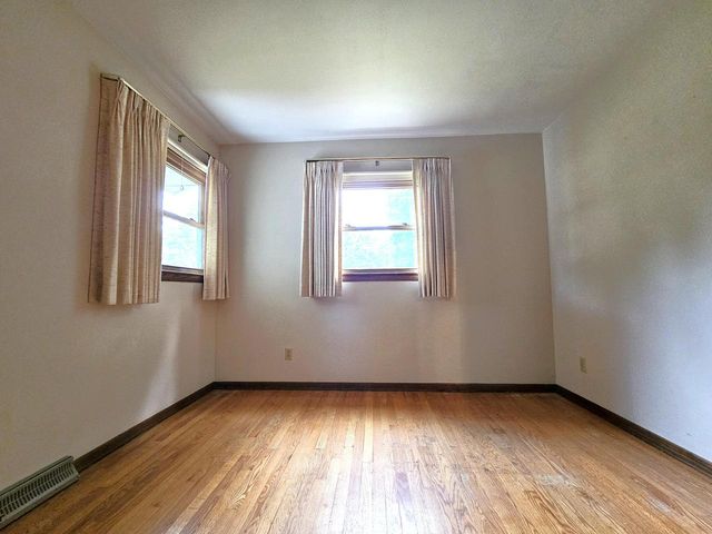 W225N8303 Longview DRIVE, Lisbon, WI 53089