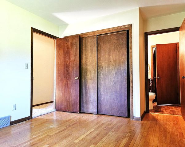 W225N8303 Longview DRIVE, Lisbon, WI 53089